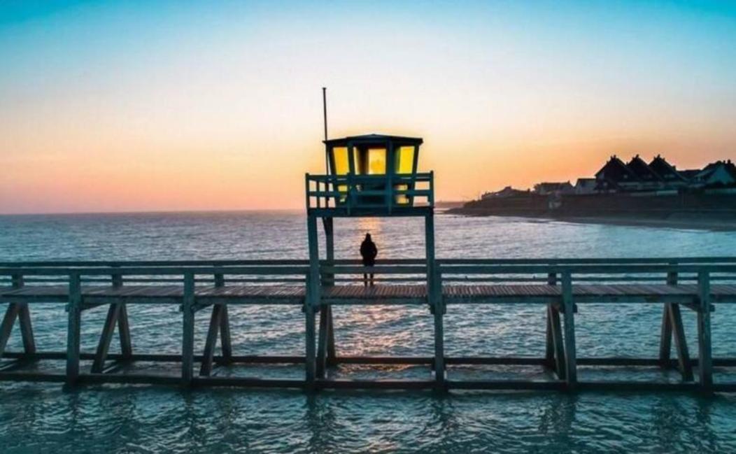 Grange Petite Brise Bord De Mer Luc-sur-Mer Bagian luar foto