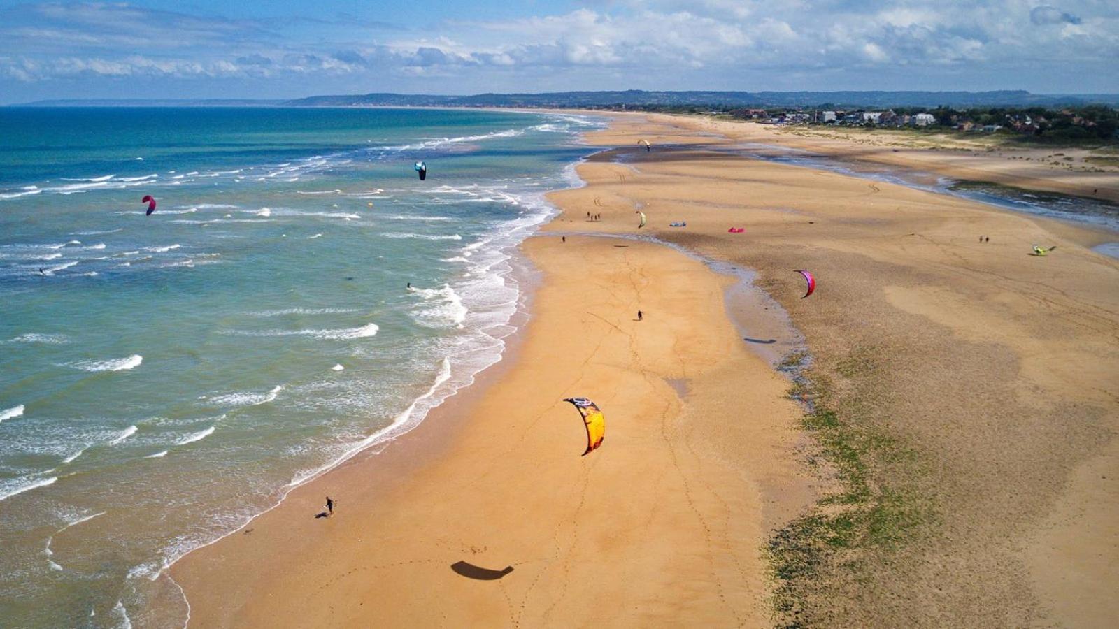 Grange Petite Brise Bord De Mer Luc-sur-Mer Bagian luar foto